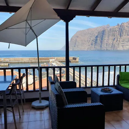 Penthouse De Roca In Poblado Marinero アパート *