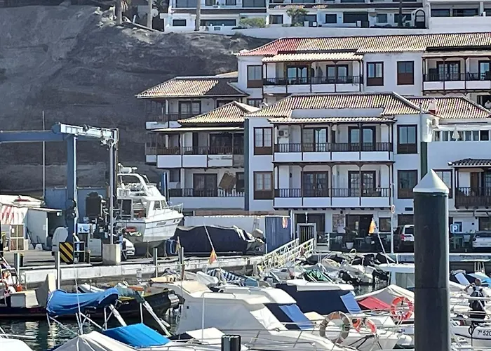 Lägenhet Penthouse De Roca In Poblado Marinero *