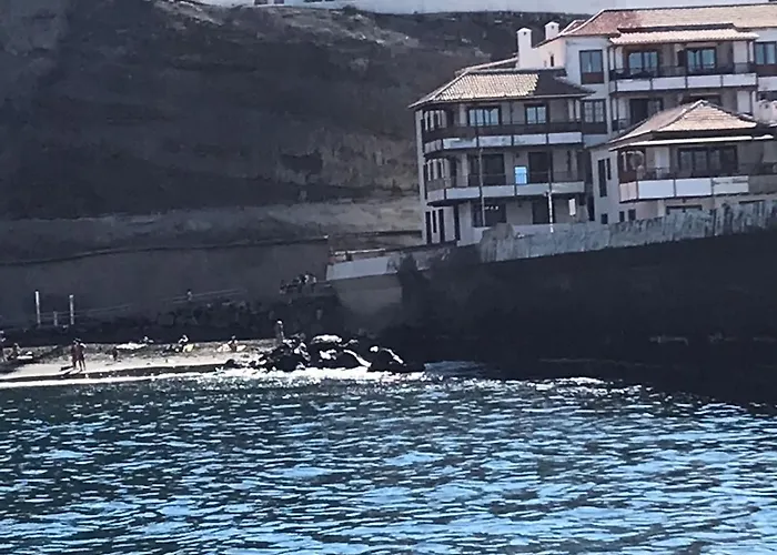 Lägenhet Penthouse De Roca In Poblado Marinero