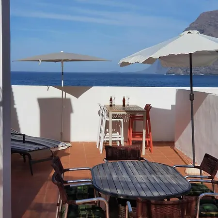 Penthouse De Roca In Poblado Marinero شقة *
